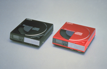 携帯用CDプレーヤー