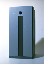 中型汎用コンピュータ