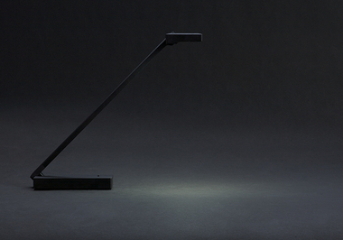 LIGA-A（デスクライト）、LIGA-B（フロアライト）