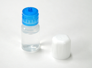 プラスチック点眼容器