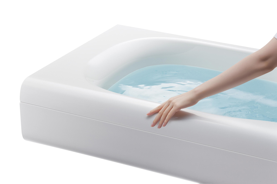 お話中 仮設浴槽