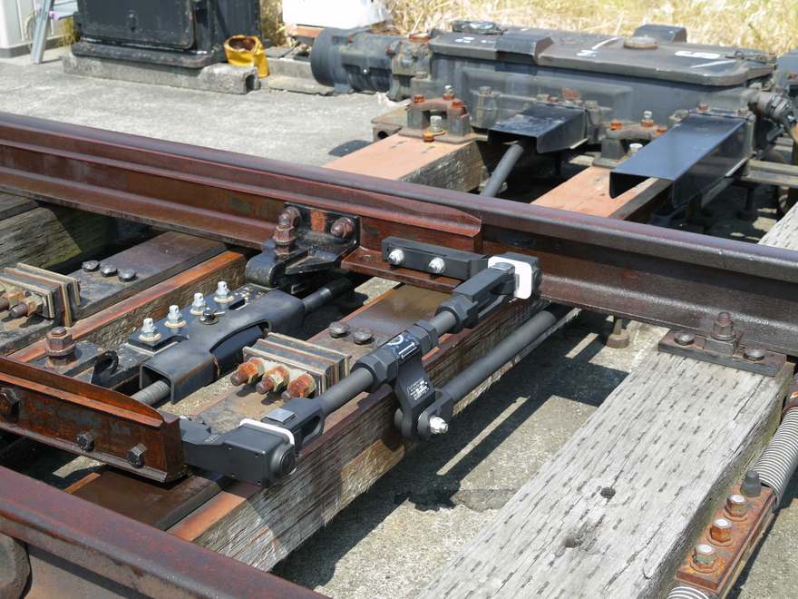[鉄道廃品]転てつ器 電気転てつ器: 懐かしい駅の風景～線路配線図とともに