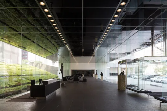 本社オフィスビル