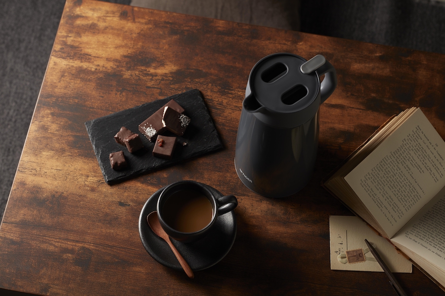 エングレーブデザイン サービングポット Amazon.co.jp: ROSSALLINI シグネチャー ホーロー 鋳鉄 ダッチオーブン