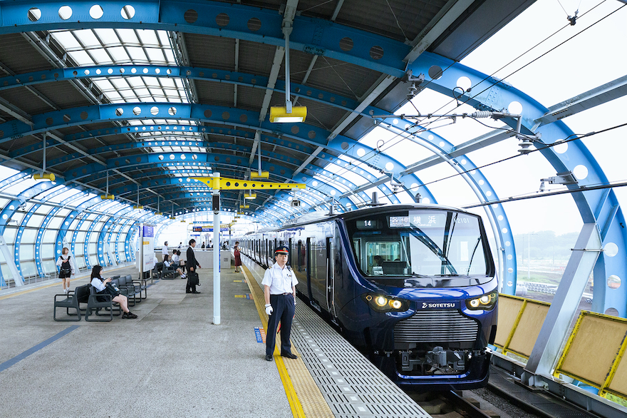 相鉄12000系車両