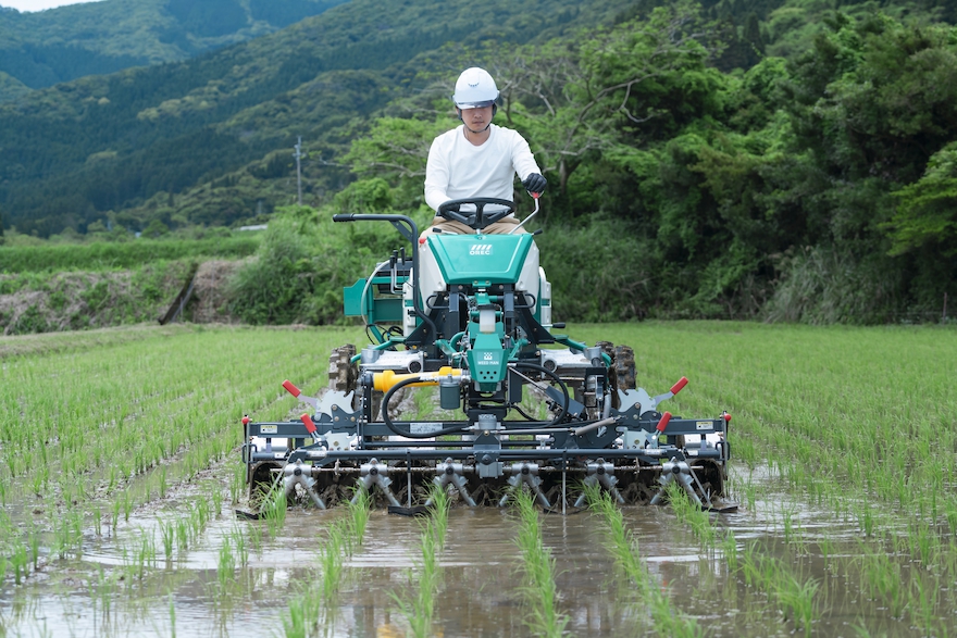 新潟】マルヤマ 水田除草機 MKC-304 3条 / 草取り 草刈 草刈り機 除草 ...