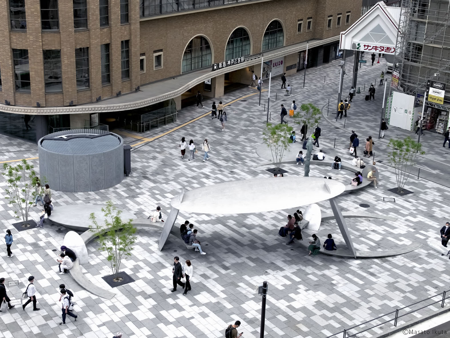 駅前広場と街路