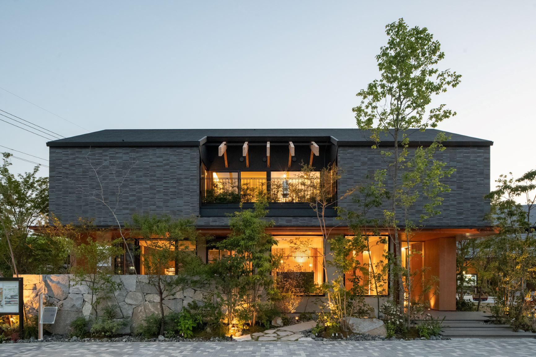 木造ラーメン工法による剛接合登り梁住宅