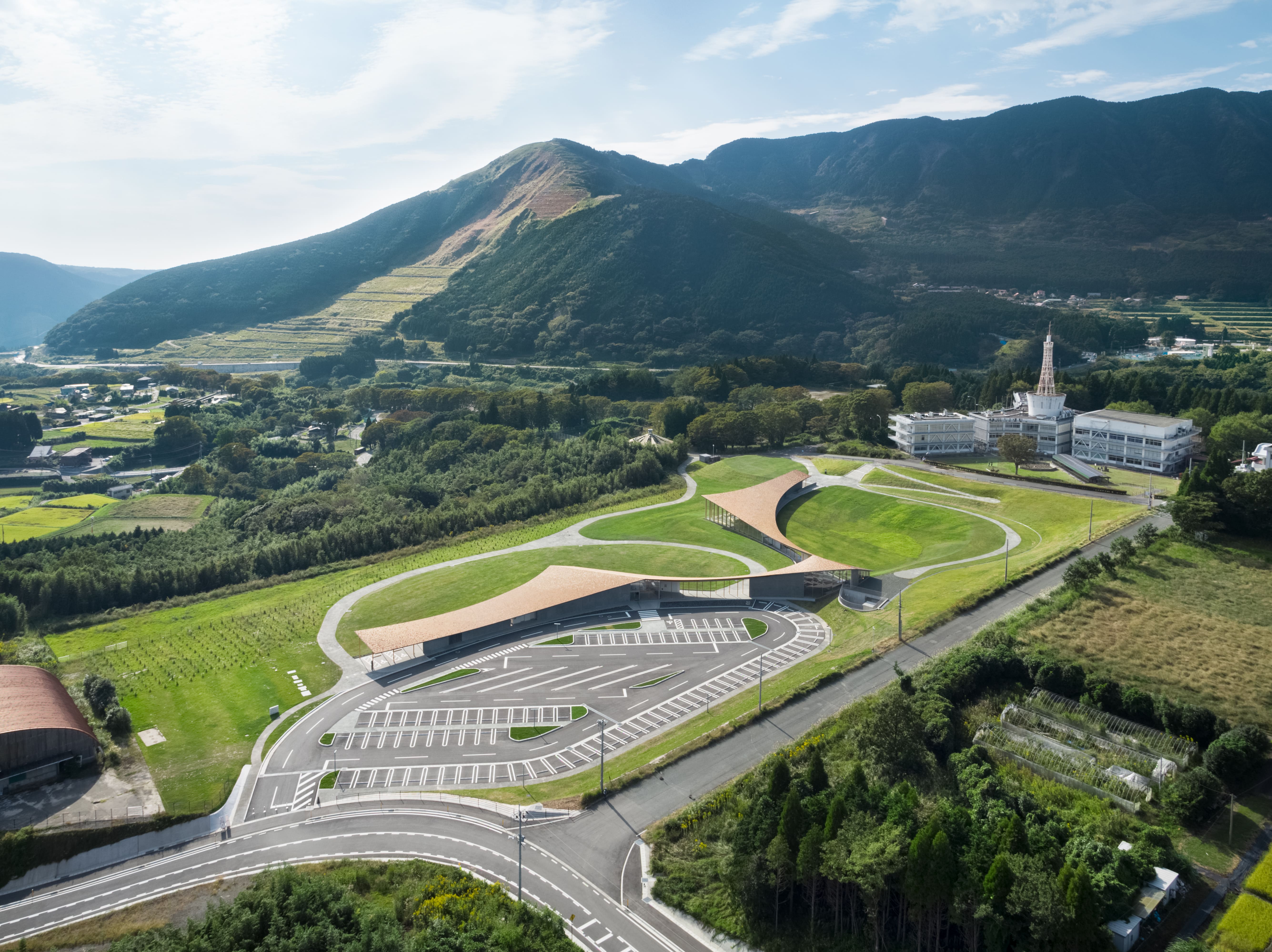 【パステル原画 A5 2枚セット】天空の道（熊本地震前後の阿蘇） sns_11b14c65ba.jpg