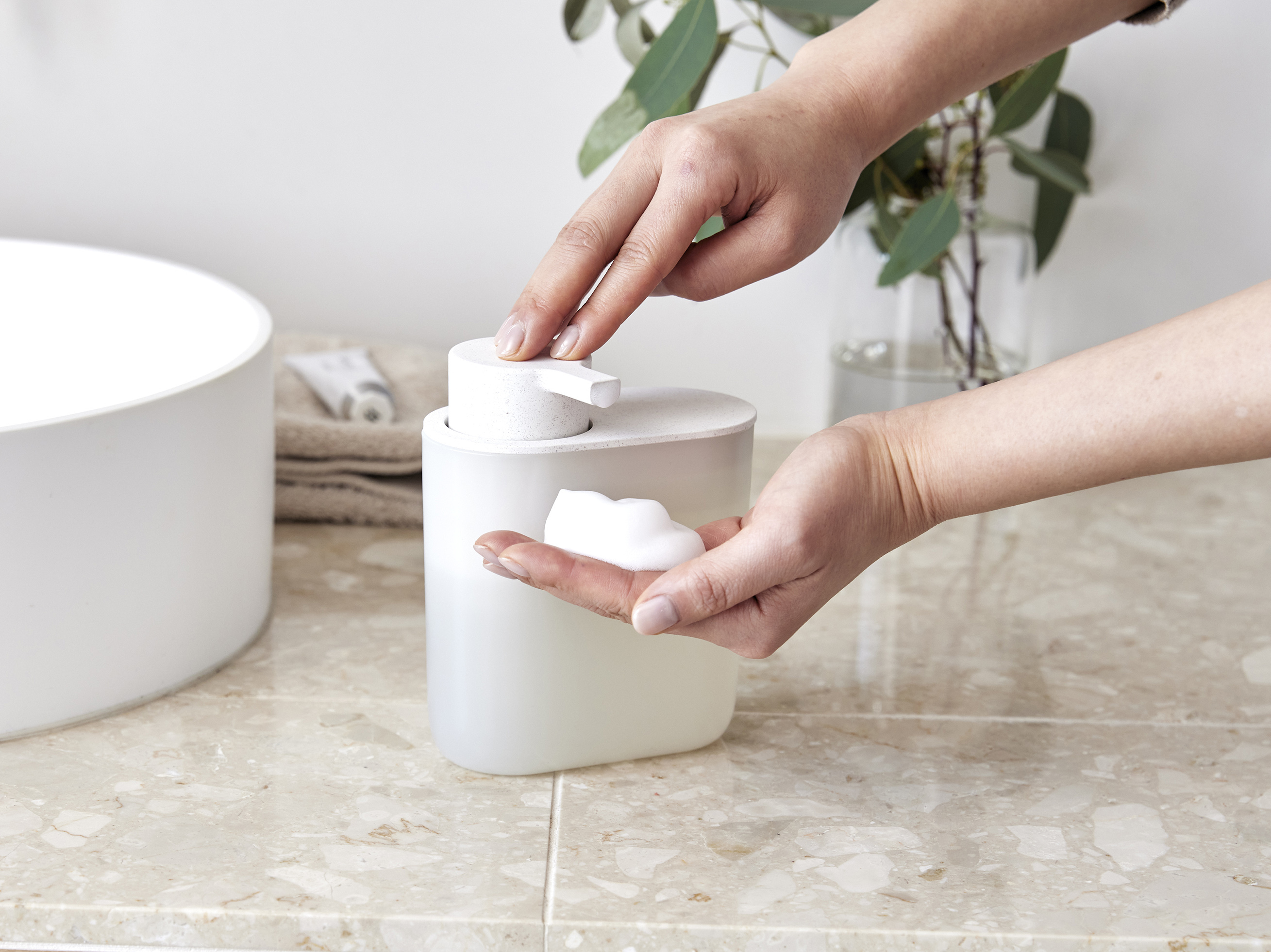 ソープディスペンサー