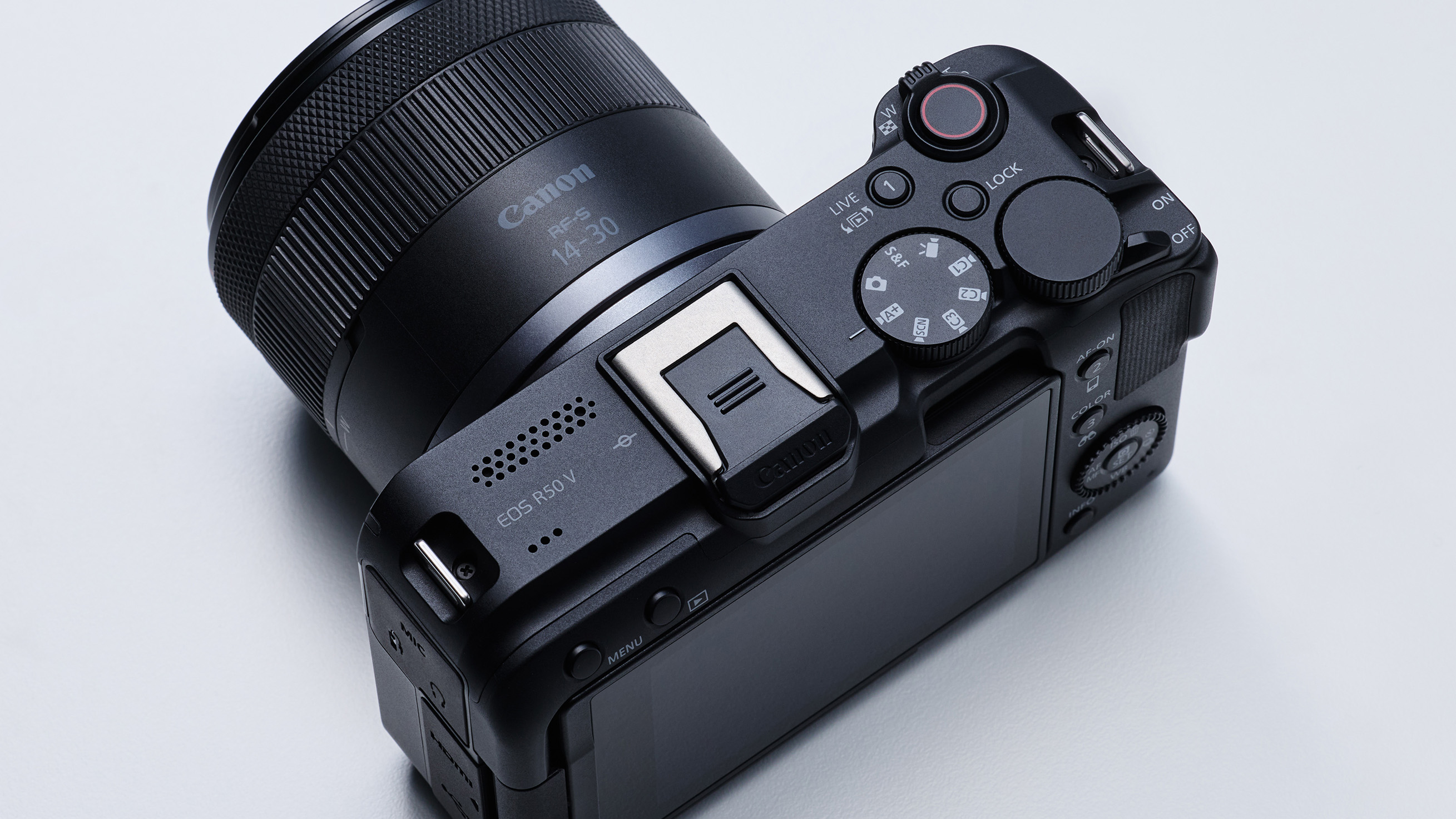 nnn様【美品】EOS R50V (購入時期2025/9) nnn様【美品】EOS R50V (購入時期2025/9) Canon キヤノン EOS R50 V