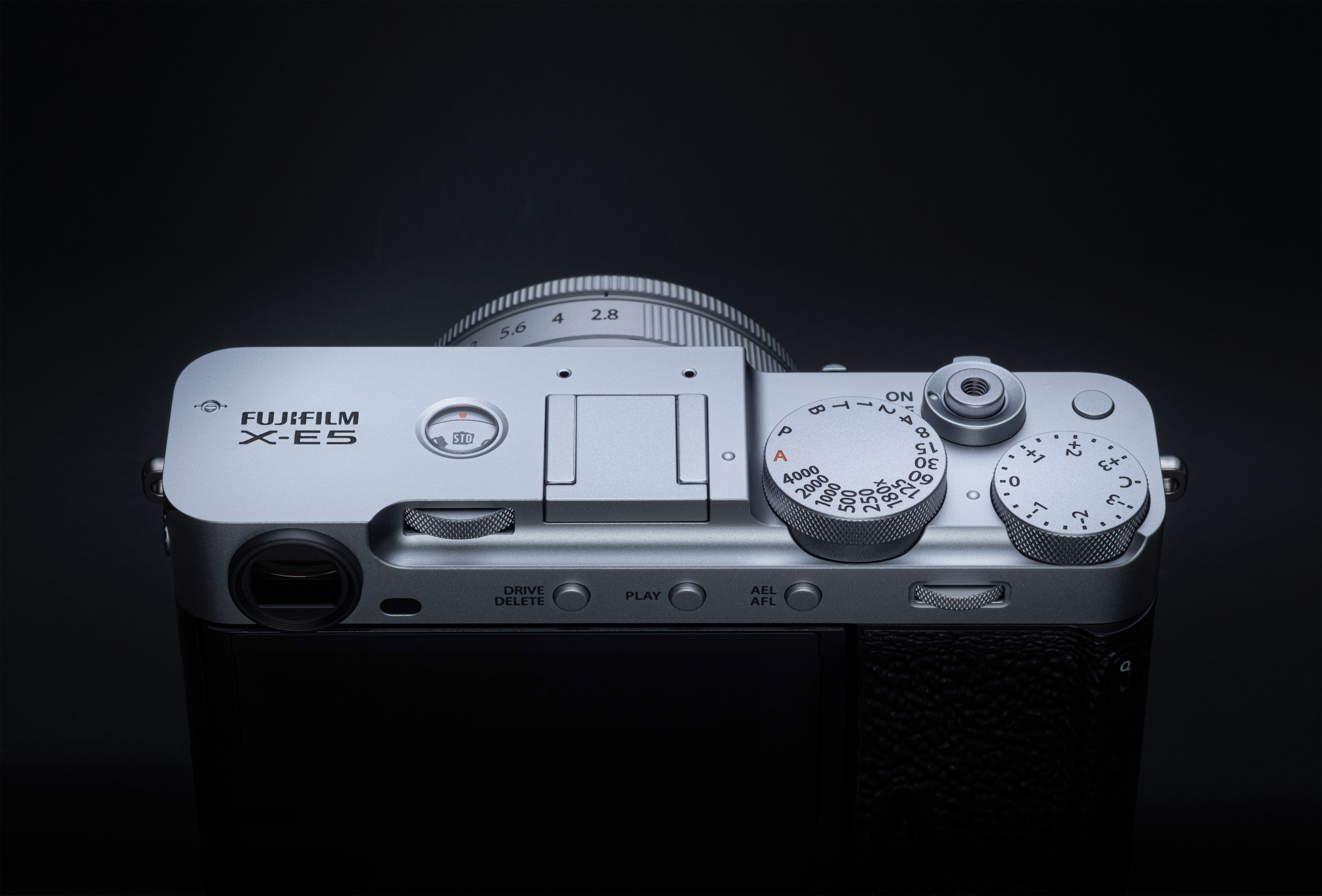 55xズーム デジタルカメラ シルバー FUJIFILM X-E5 Mirrorless Camera (Silver) - Sunshine Photo